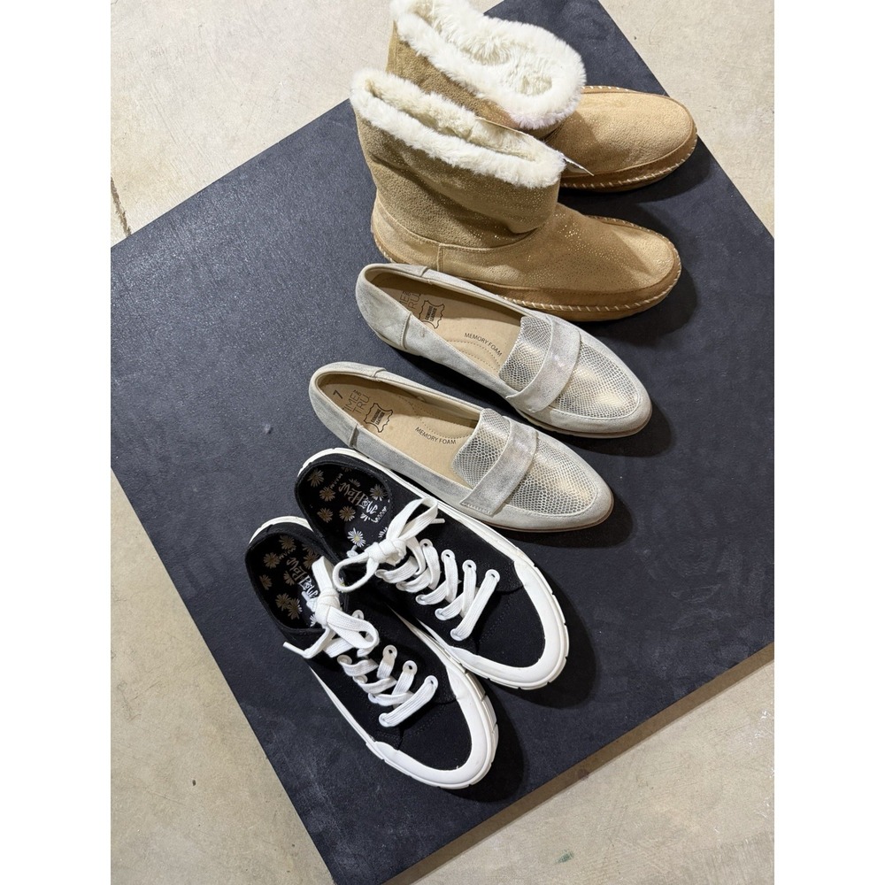 Women's Shoes Lot‎ Of 3 Size 7 Boots Loafers Sneakers